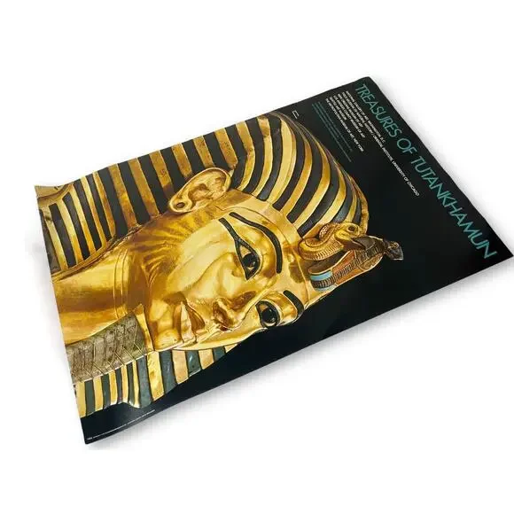 Treasures of Tutankhamun 1976 Gold Mask Egypt Metropolitan Museum of Art Poster - Picture 2 of 6